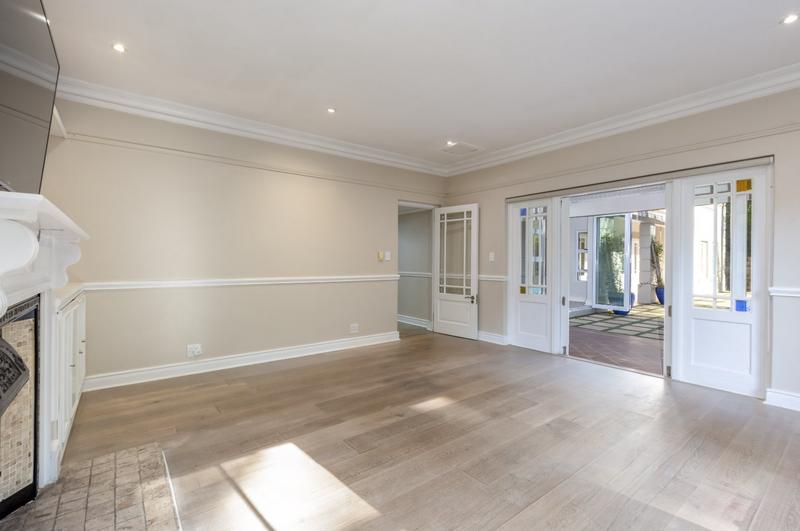 5 Bedroom Property for Sale in Ruyteplaats Western Cape